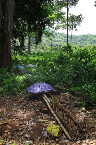 Bug-Bug-Beach-Bali-grave