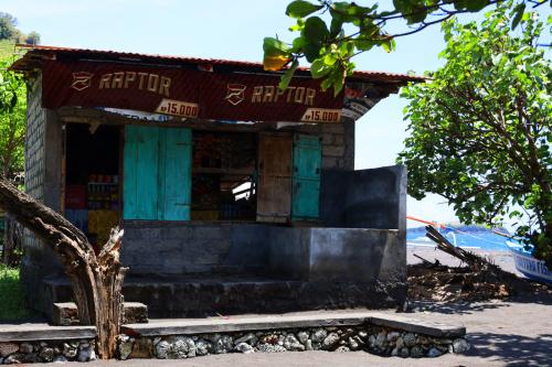 Bug-Bug-Beach-Bali-shop