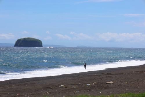 Bug-Bug-Beach-Bali-speed-boat