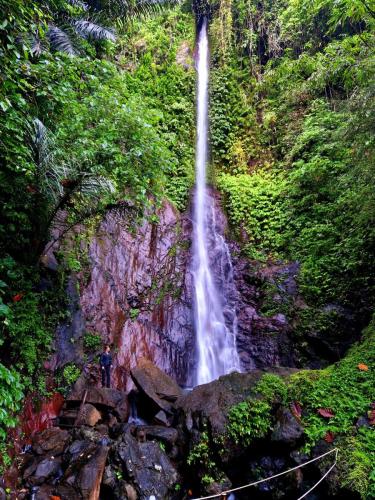 Jagasatru-Waterfall
