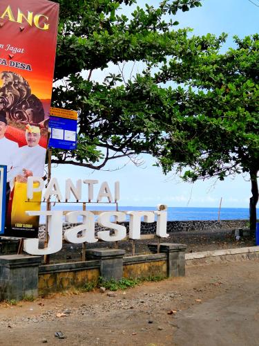Jasri-Beach-Bali-main-beach