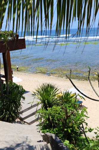 Nyang-Nyang-Beach-Bali-stairs