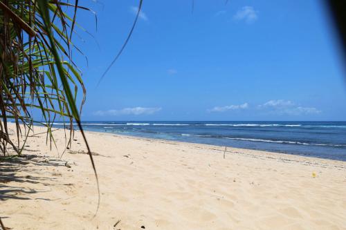 Nyang-Nyang-Beach-Bali-white-sand