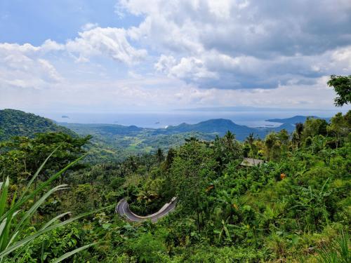 Sibetan-Manggis-sea-view